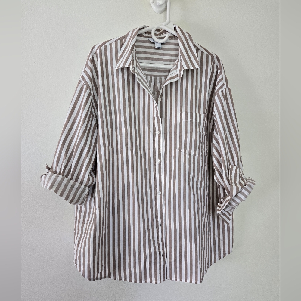 NWOT Old Navy Button Down Boyfriend Shirt Brown White Stripe Size Medium